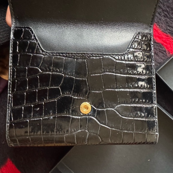 Yves Saint Laurent Black and Gold Crocodile-Embossed Wallet FIRM - Picture 7 of 14